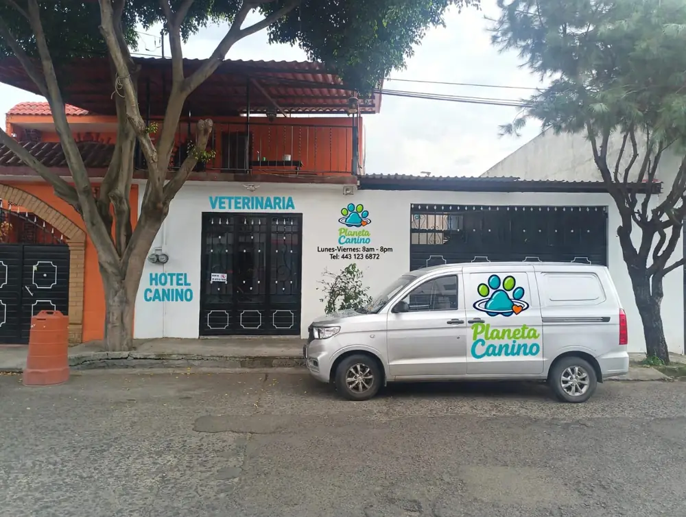 Fachada de Planeta Canino en Morelia: veterinaria y hotel canino